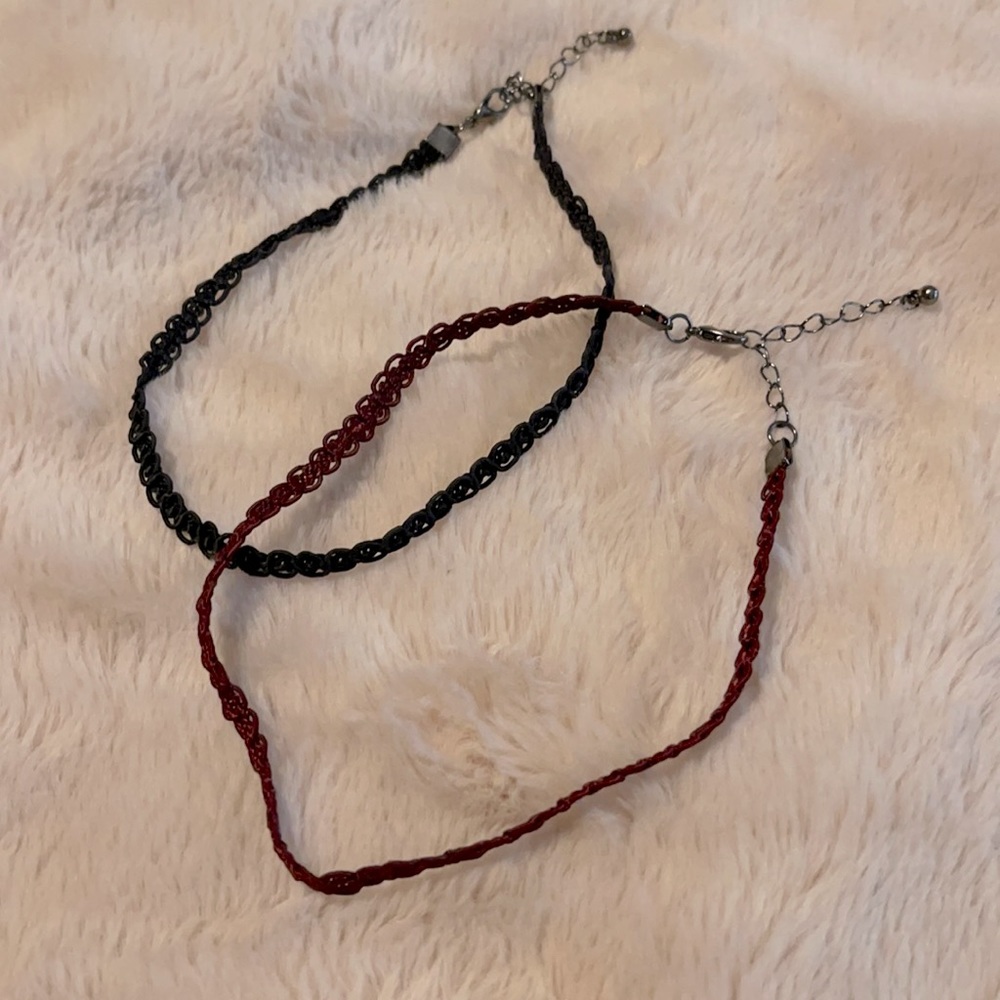 Set of 2 choker necklaces